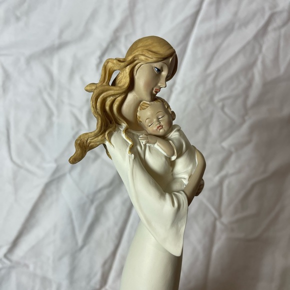 Mother And Child Unconditional Love Porcelain Statue By Daniel Steiger - Picture 6 of 9